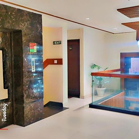 Hotel Aura Grand By Levelup Hotels Amritsar Bagian luar foto